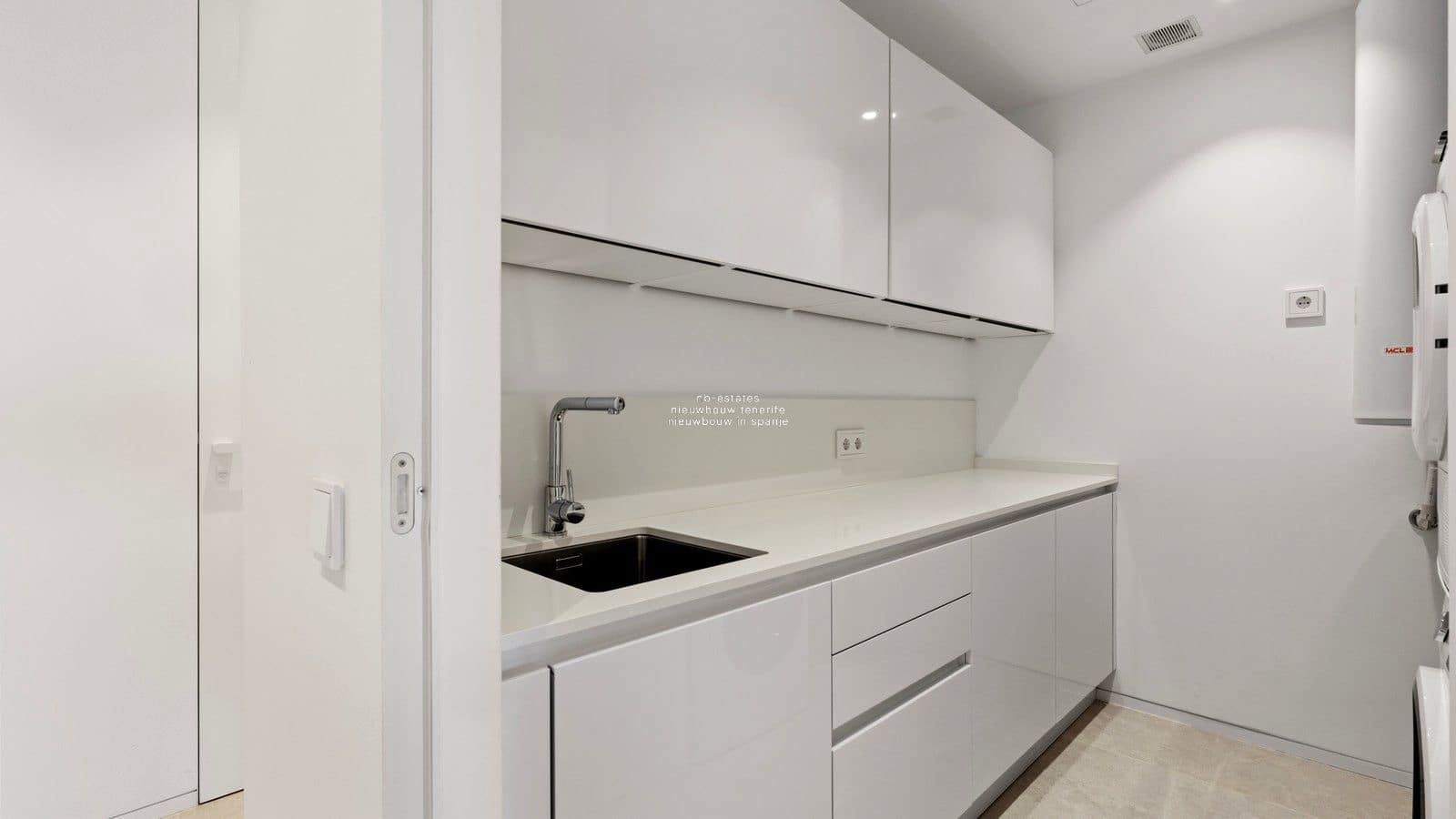 2 soveværelse Lejlighed til salg i Palm-Mar med swimmingpool garage - € 1.125.000 (Ref: 9144608)