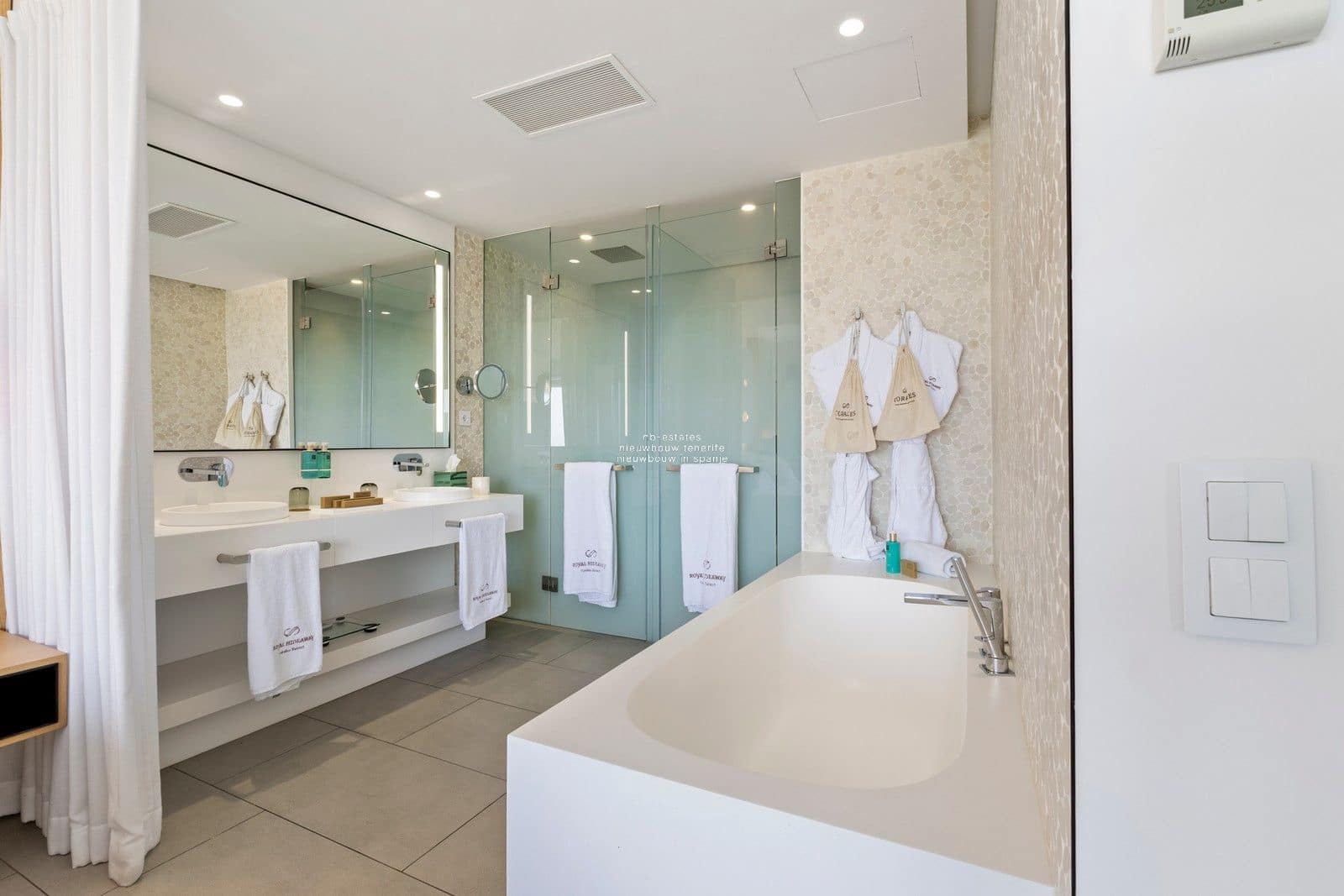 1 soveværelse Lejlighed til salg i La Caleta - € 670.000 (Ref: 9195033)