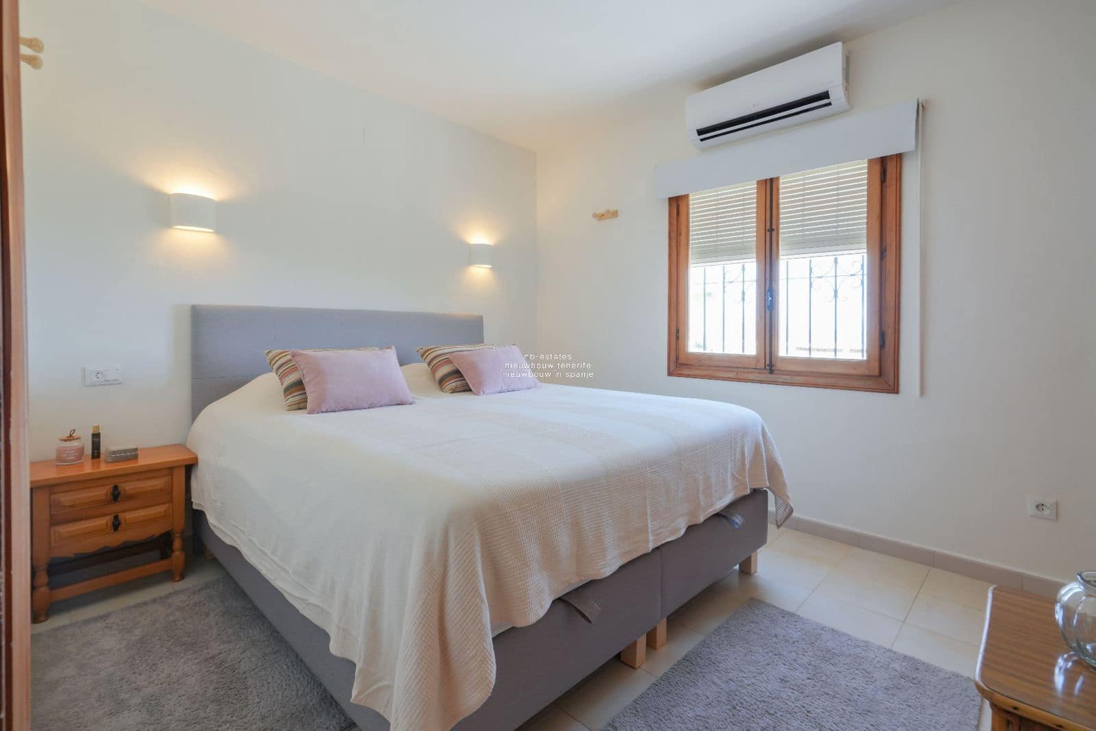 Ático de 3 habitaciones en Teulada en venta con piscina - 299.000 € (Ref: 9198623)