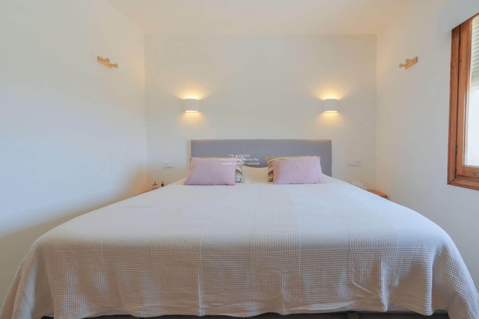 Ático de 3 habitaciones en Teulada en venta con piscina - 299.000 € (Ref: 9198623)