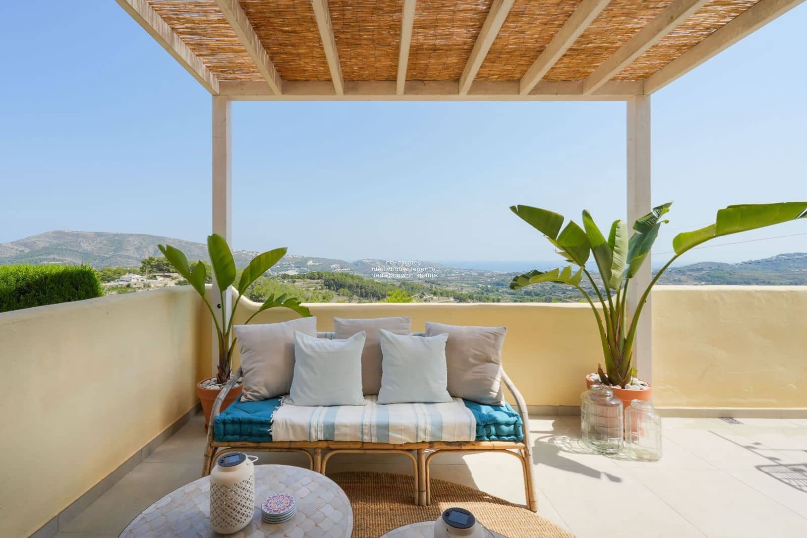 Ático de 3 habitaciones en Teulada en venta con piscina - 299.000 € (Ref: 9198623)