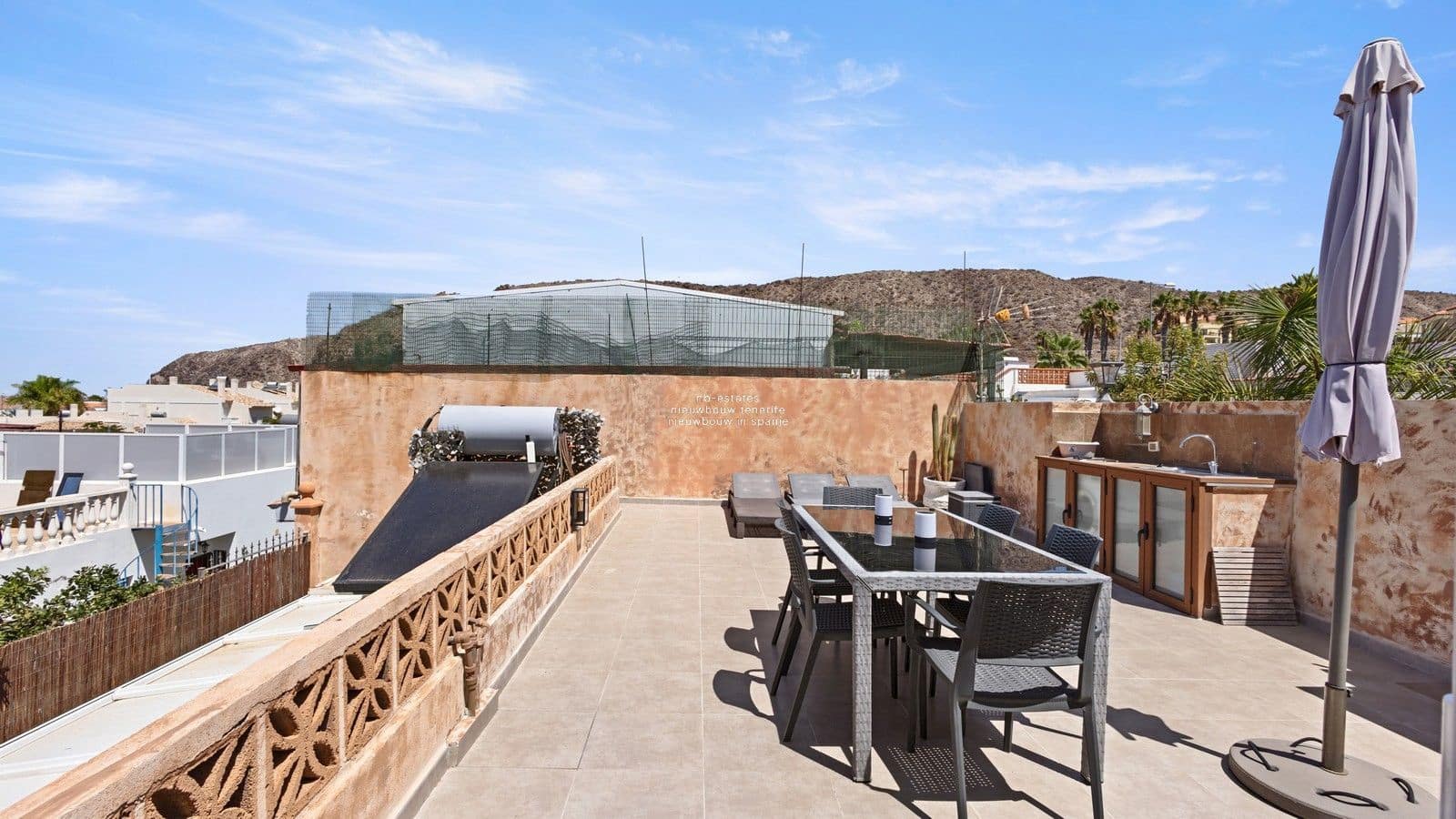 2 chambre Villa/Maison à vendre à Palm-Mar avec garage - 600 000 € (Ref: 9207624)