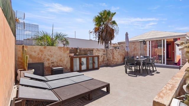 2 slaapkamer Villa te koop in Palm-Mar, Arona met garage - € 600.000 (Ref: 9207624)