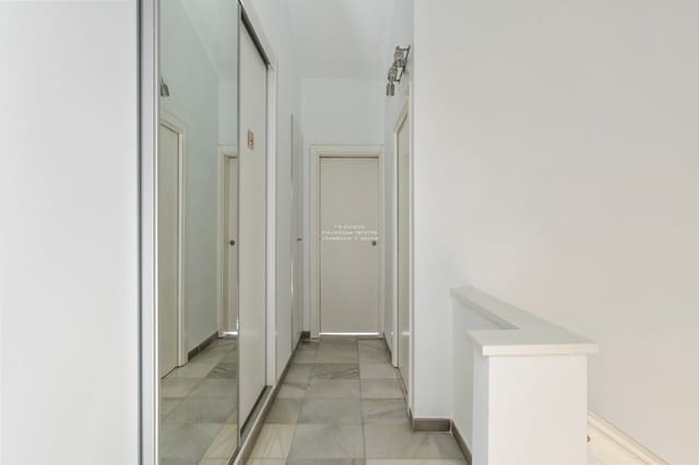 Ático de 2 habitaciones en Playa de las Americas, Arona en venta - 549.000 € (Ref: 9227674)