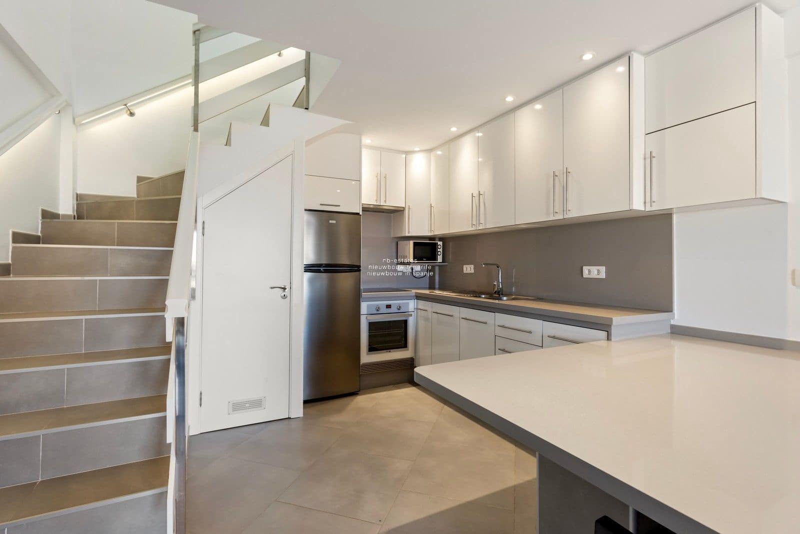 2 soveværelse Penthouse til salg i Playa de las Americas - € 549.000 (Ref: 9227674)