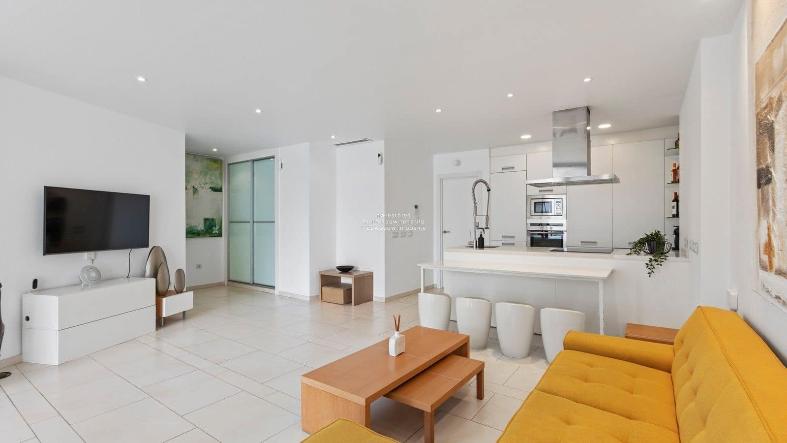 2 soverom Leilighet til salgs i Palm-Mar med svømmebasseng garasje - € 449 000 (Ref: 9231888)