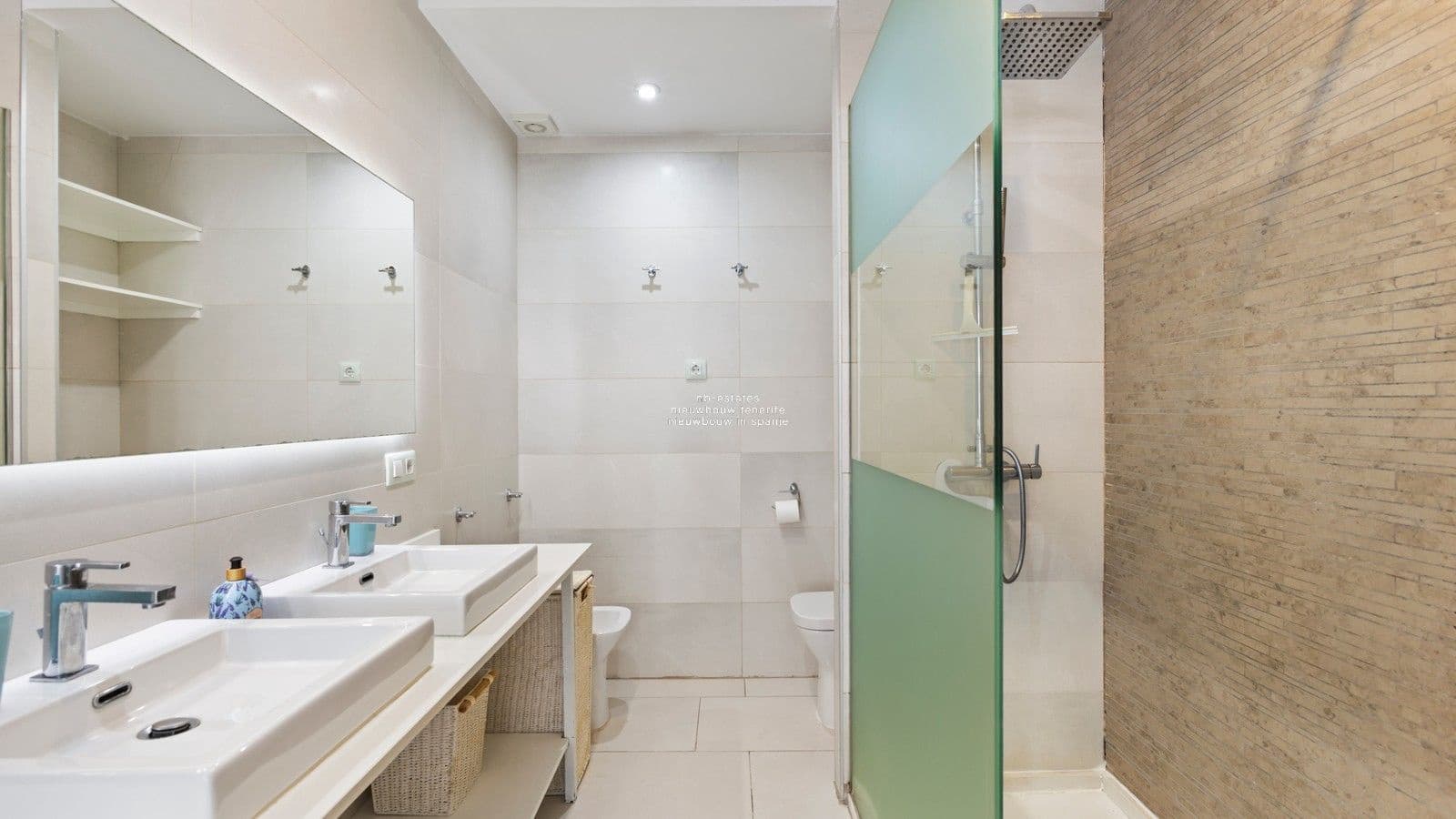 2 soverom Leilighet til salgs i Palm-Mar med svømmebasseng garasje - € 449 000 (Ref: 9231888)