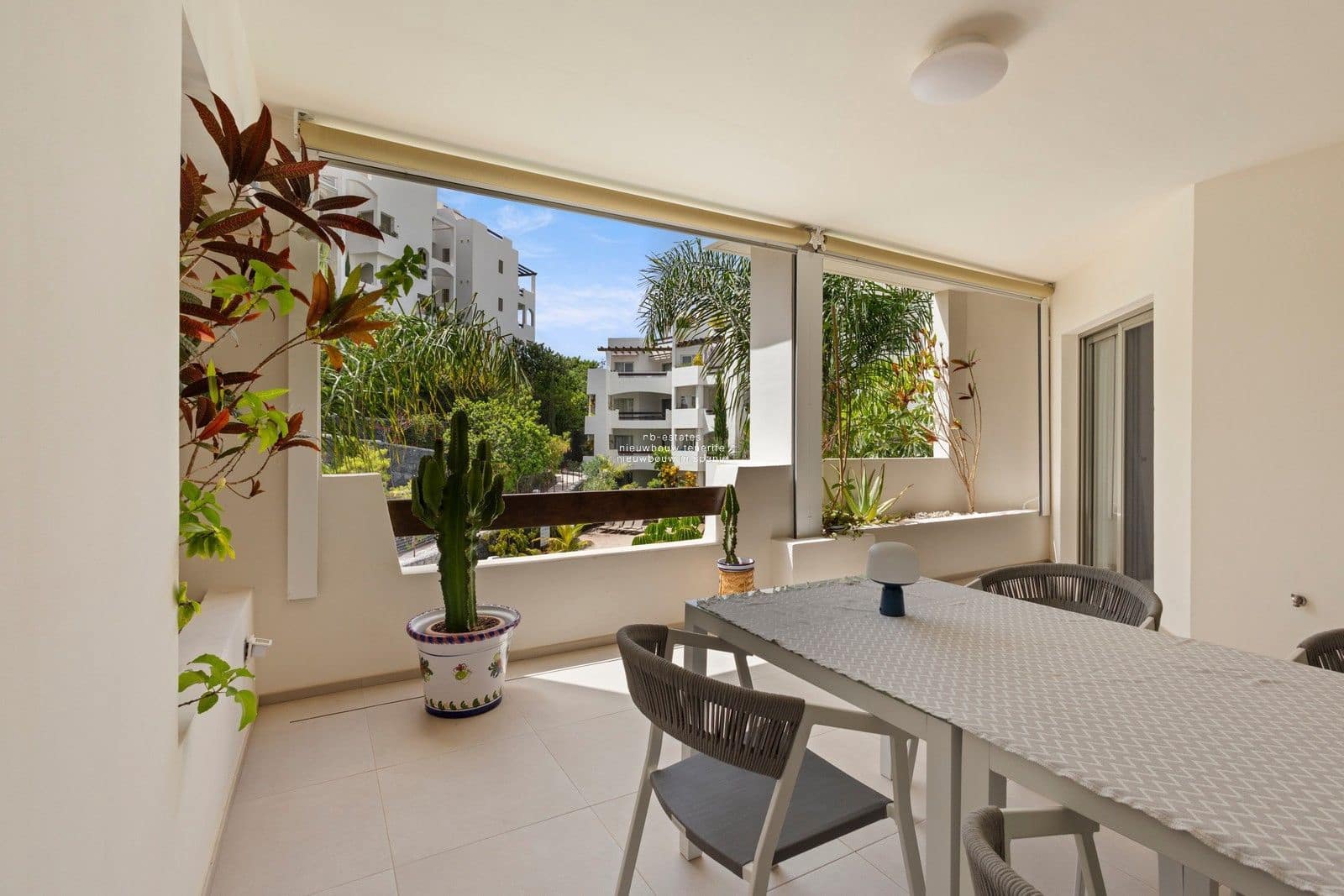 1 soveværelse Lejlighed til salg i Palm-Mar med swimmingpool garage - € 395.000 (Ref: 9239408)