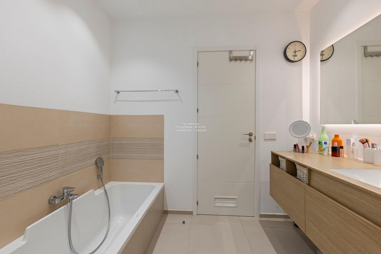 1 soveværelse Lejlighed til salg i Palm-Mar med swimmingpool garage - € 395.000 (Ref: 9239408)