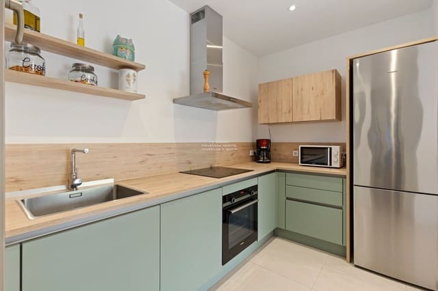 1 slaapkamer Flat te koop in Palm-Mar, Arona met zwembad garage - € 395.000 (Ref: 9239408)