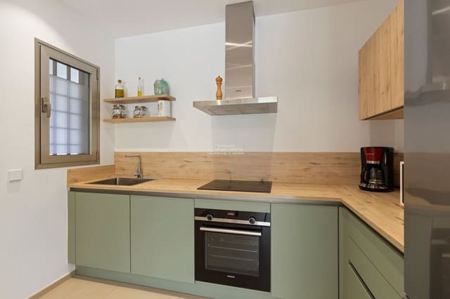 1 slaapkamer Flat te koop in Palm-Mar, Arona met zwembad garage - € 395.000 (Ref: 9239408)