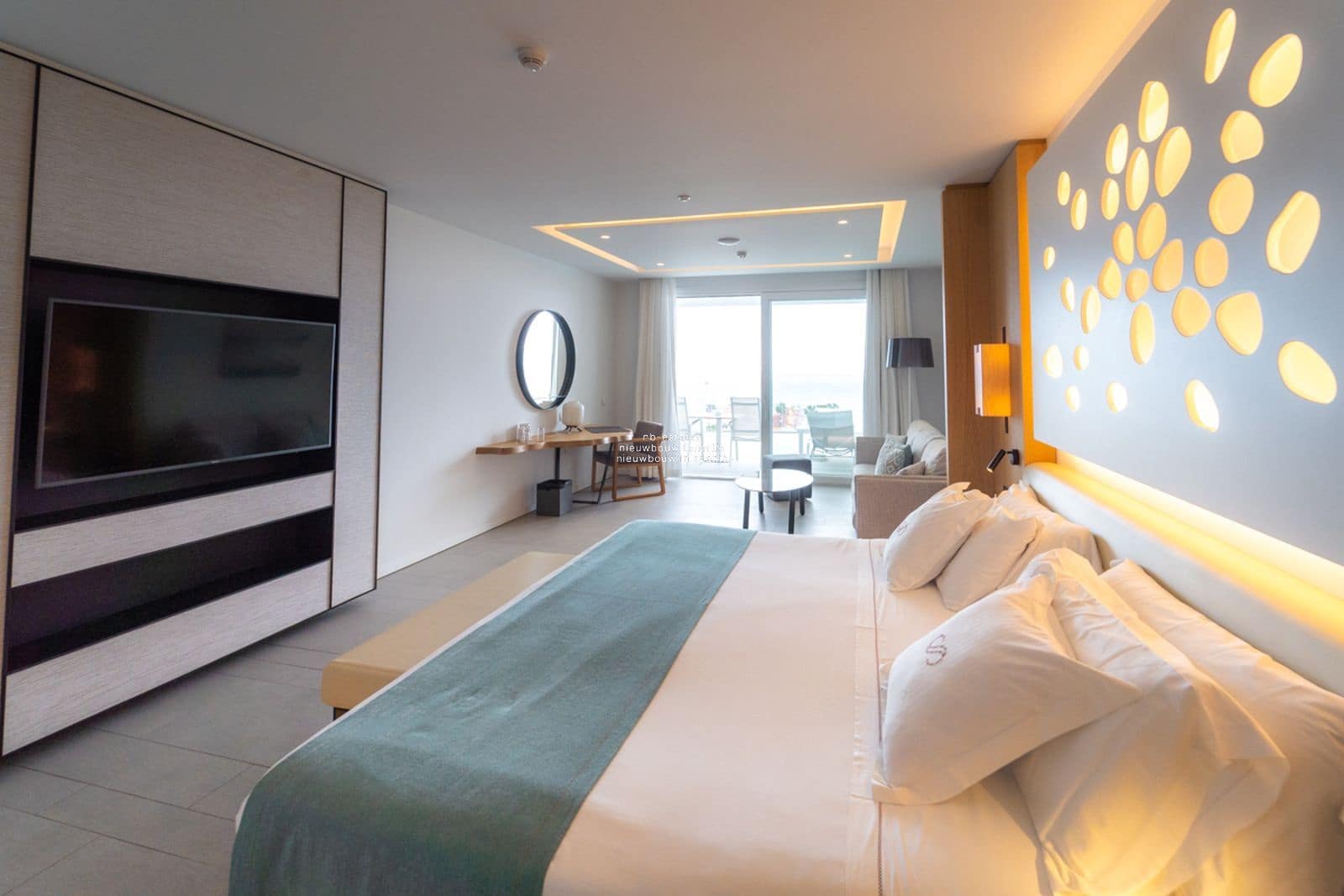 1 soverom Leilighet til salgs i La Caleta Adeje med svømmebasseng - € 385 000 (Ref: 9265079)