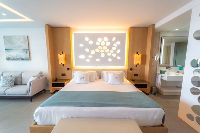 1 soverom Leilighet til salgs i La Caleta Adeje, Adeje med svømmebasseng - € 385 000 (Ref: 9265079)