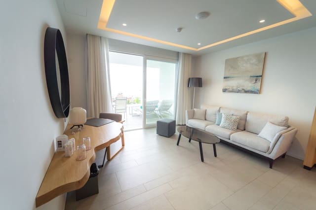 1 soverom Leilighet til salgs i La Caleta Adeje, Adeje med svømmebasseng - € 385 000 (Ref: 9265079)