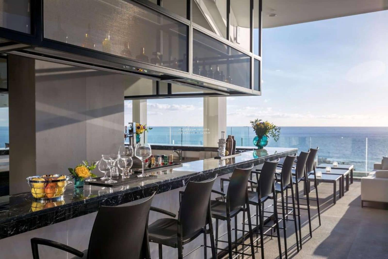 1 soverom Leilighet til salgs i La Caleta Adeje med svømmebasseng - € 385 000 (Ref: 9265079)