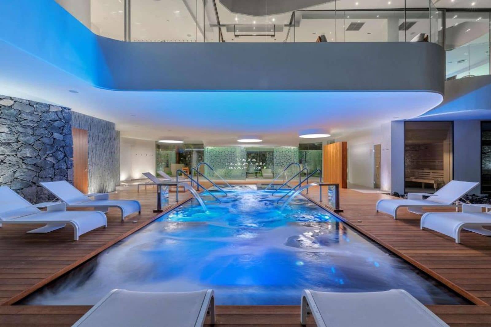 1 soverom Leilighet til salgs i La Caleta Adeje med svømmebasseng - € 385 000 (Ref: 9265079)