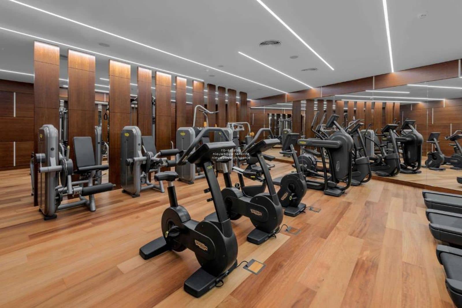 1 soverom Leilighet til salgs i La Caleta Adeje med svømmebasseng - € 385 000 (Ref: 9265079)