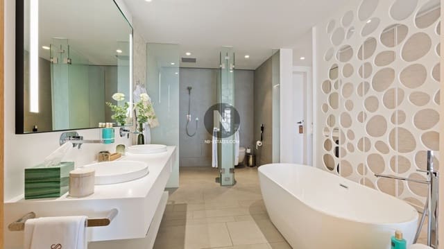 1 soverom Leilighet til salgs i La Caleta Adeje, Adeje med svømmebasseng - € 385 000 (Ref: 9265079)