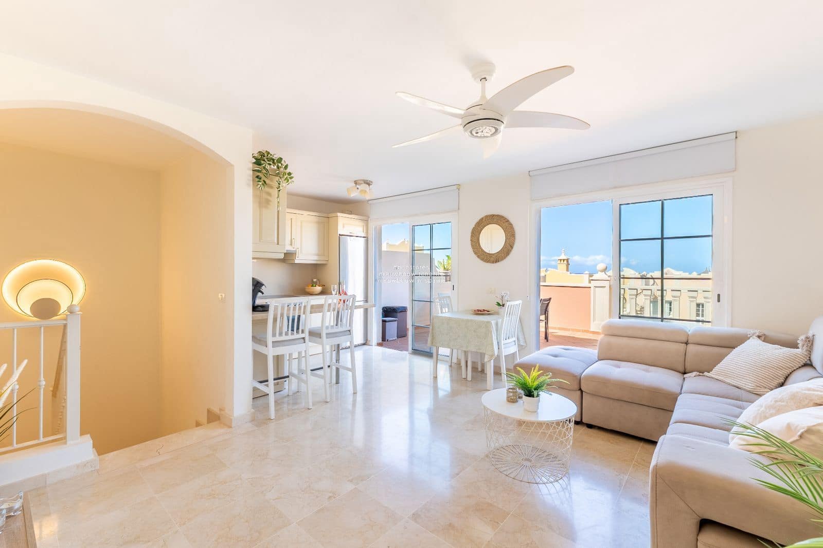 2 soveværelse Penthouse til salg i Palm-Mar med swimmingpool garage - € 476.000 (Ref: 9265680)