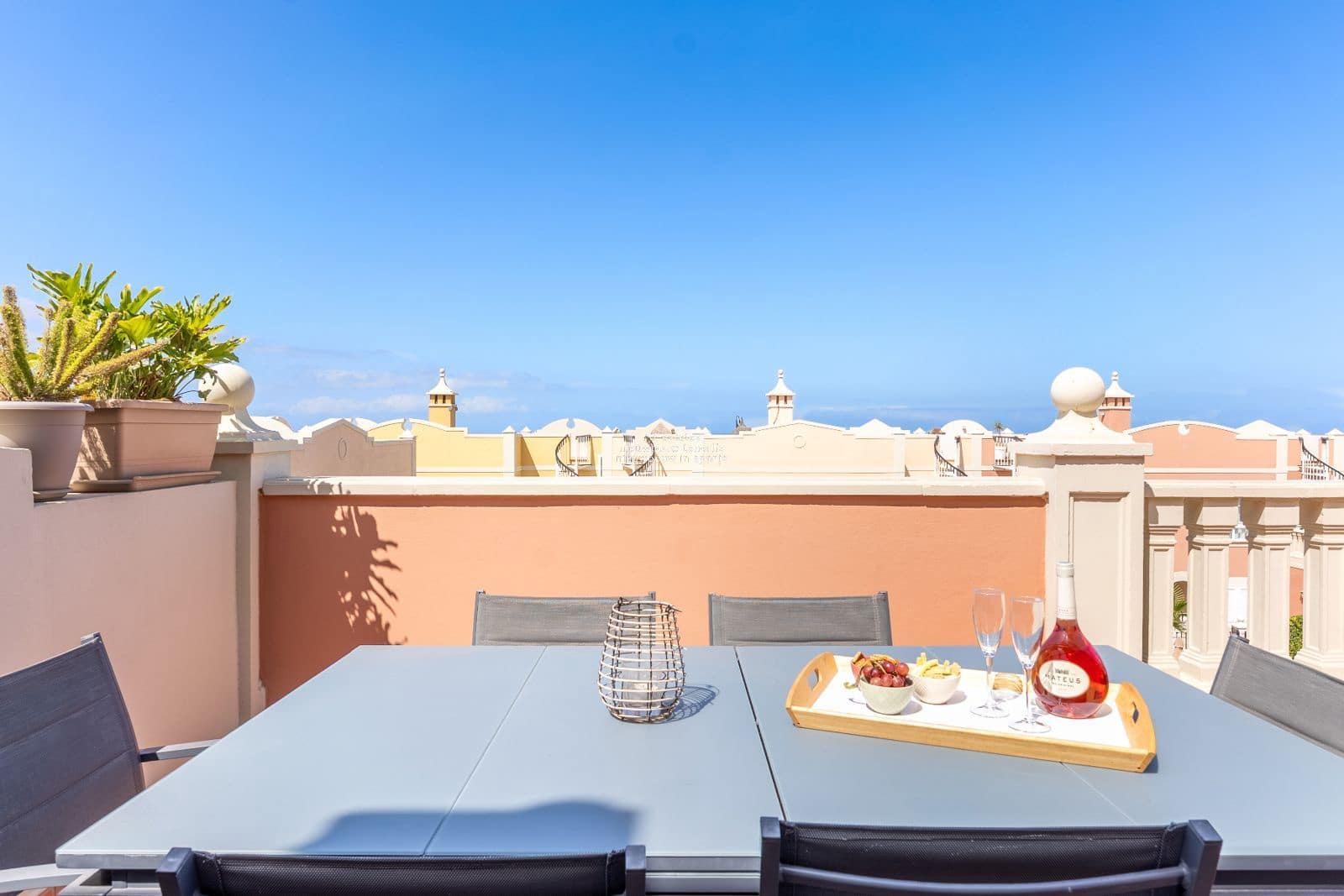 2 soveværelse Penthouse til salg i Palm-Mar med swimmingpool garage - € 476.000 (Ref: 9265680)