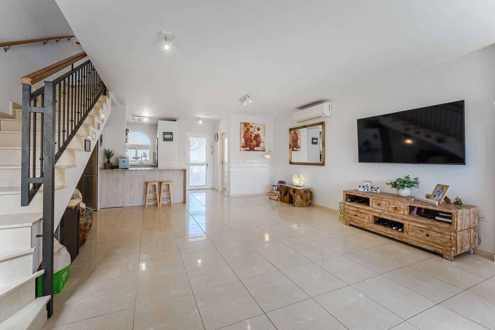 3 makuuhuone Huvila myytävänä paikassa Palm-Mar mukana uima-altaan 
autotalli - 499 000 € (Ref: 9279828)