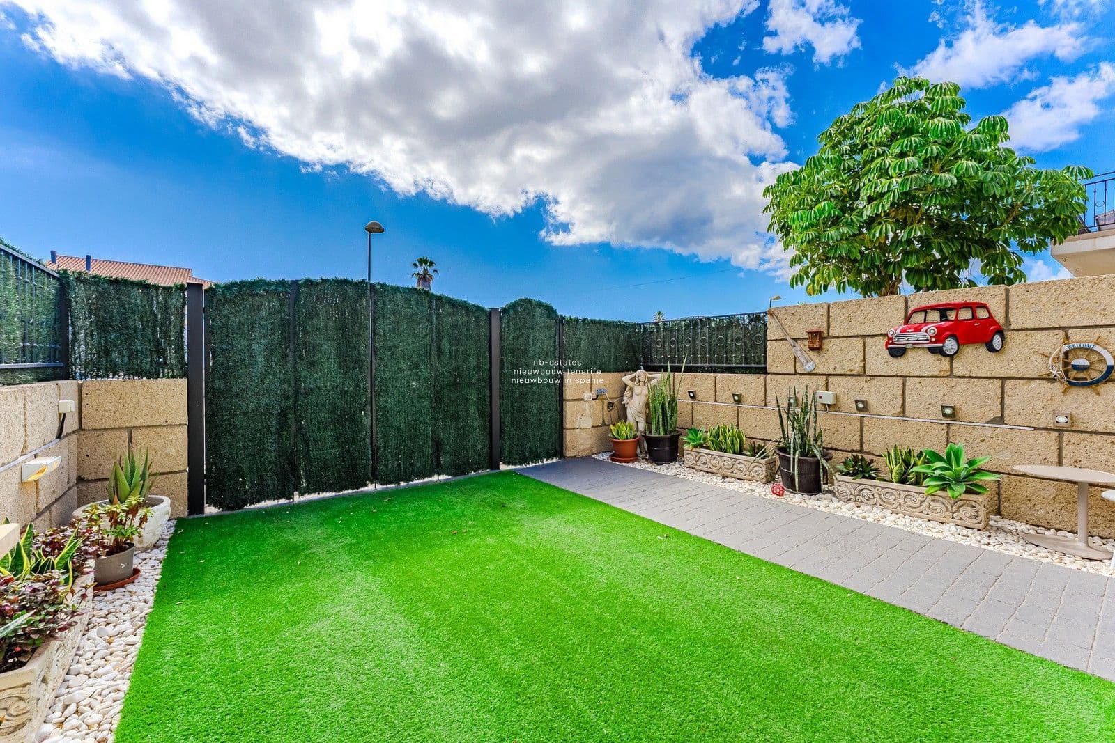 3 makuuhuone Huvila myytävänä paikassa Palm-Mar mukana uima-altaan 
autotalli - 499 000 € (Ref: 9279828)