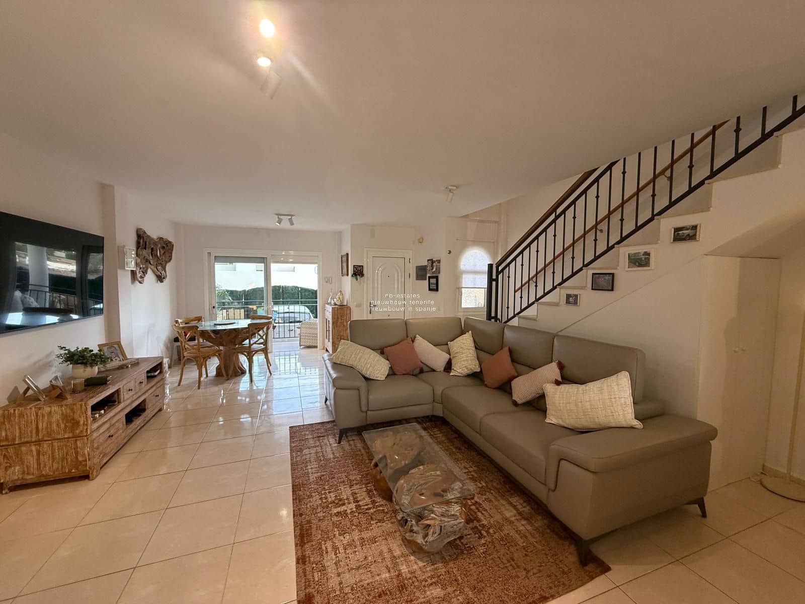 3 makuuhuone Huvila myytävänä paikassa Palm-Mar mukana uima-altaan 
autotalli - 499 000 € (Ref: 9279828)