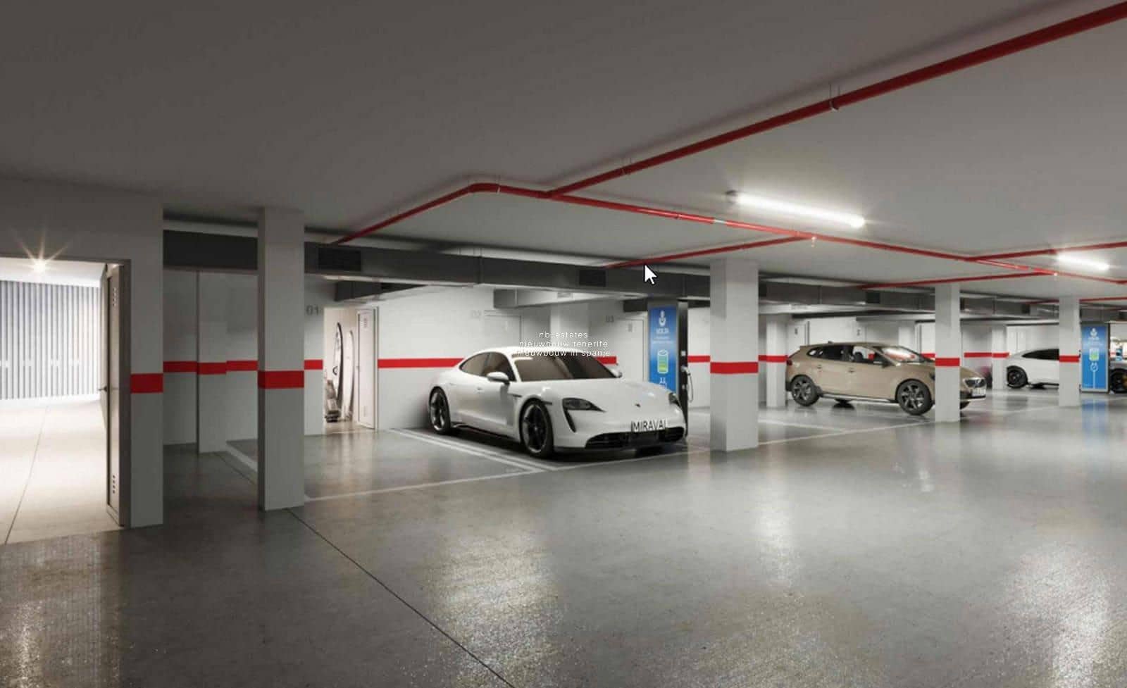 2 makuuhuone Asunto myytävänä paikassa Adeje mukana uima-altaan 
autotalli - 629 000 € (Ref: 9283117)