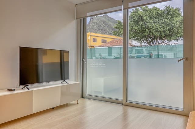 1 quarto Apartamento para venda em Casco Urbano, Adeje com piscina - 295 000 € (Ref: 9319913)