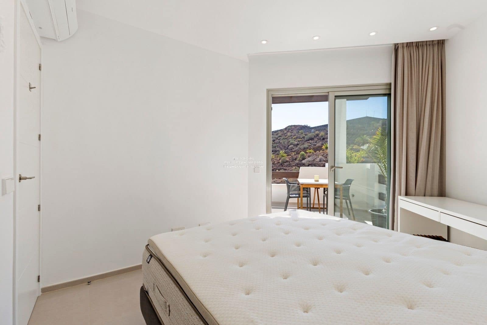 3 slaapkamer Penthouse te koop in Palm-Mar met zwembad garage - € 829.000 (Ref: 9325709)