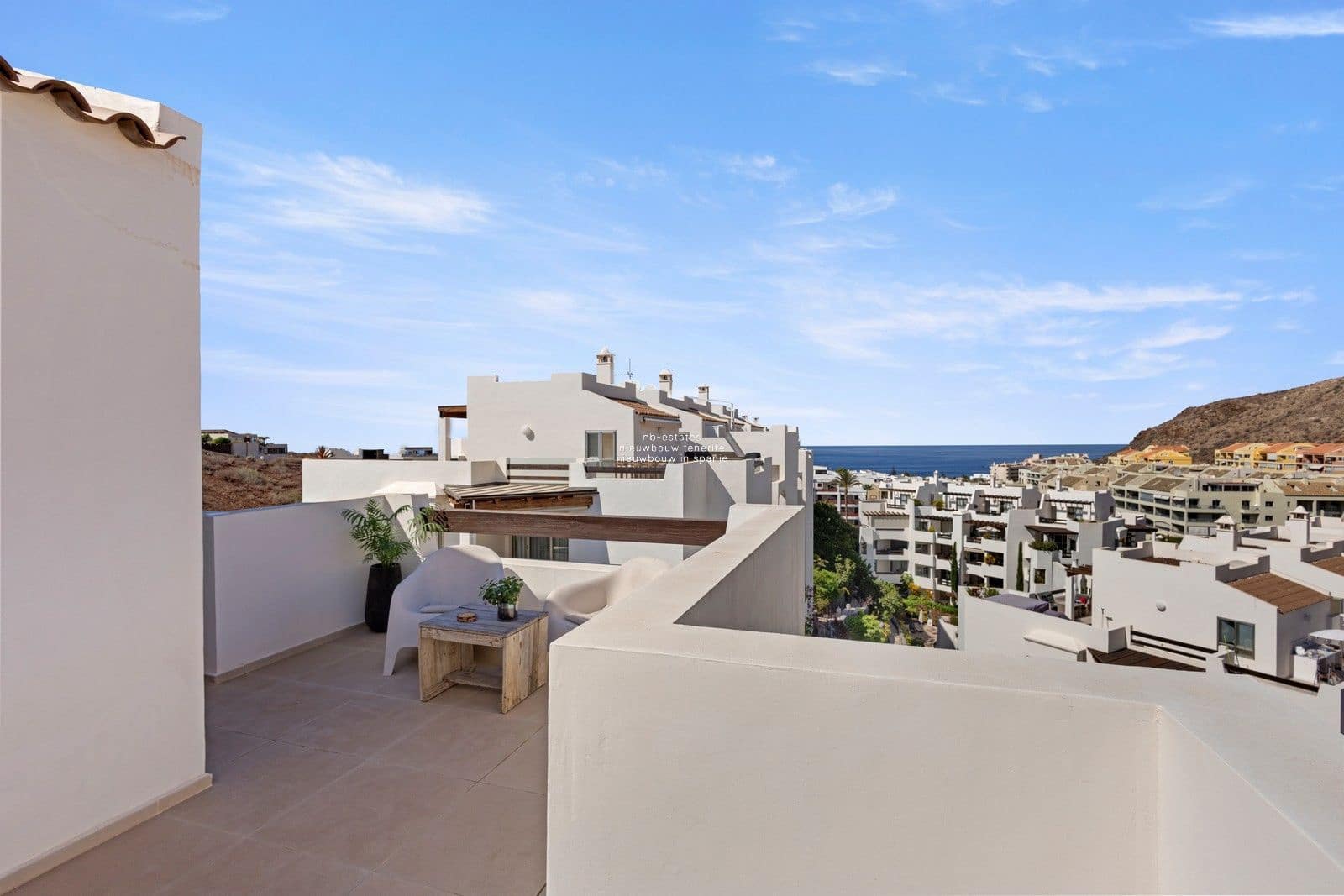 3 slaapkamer Penthouse te koop in Palm-Mar met zwembad garage - € 829.000 (Ref: 9325709)