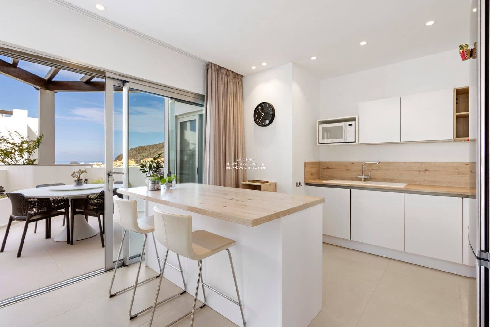 3 slaapkamer Penthouse te koop in Palm-Mar met zwembad garage - € 829.000 (Ref: 9325709)