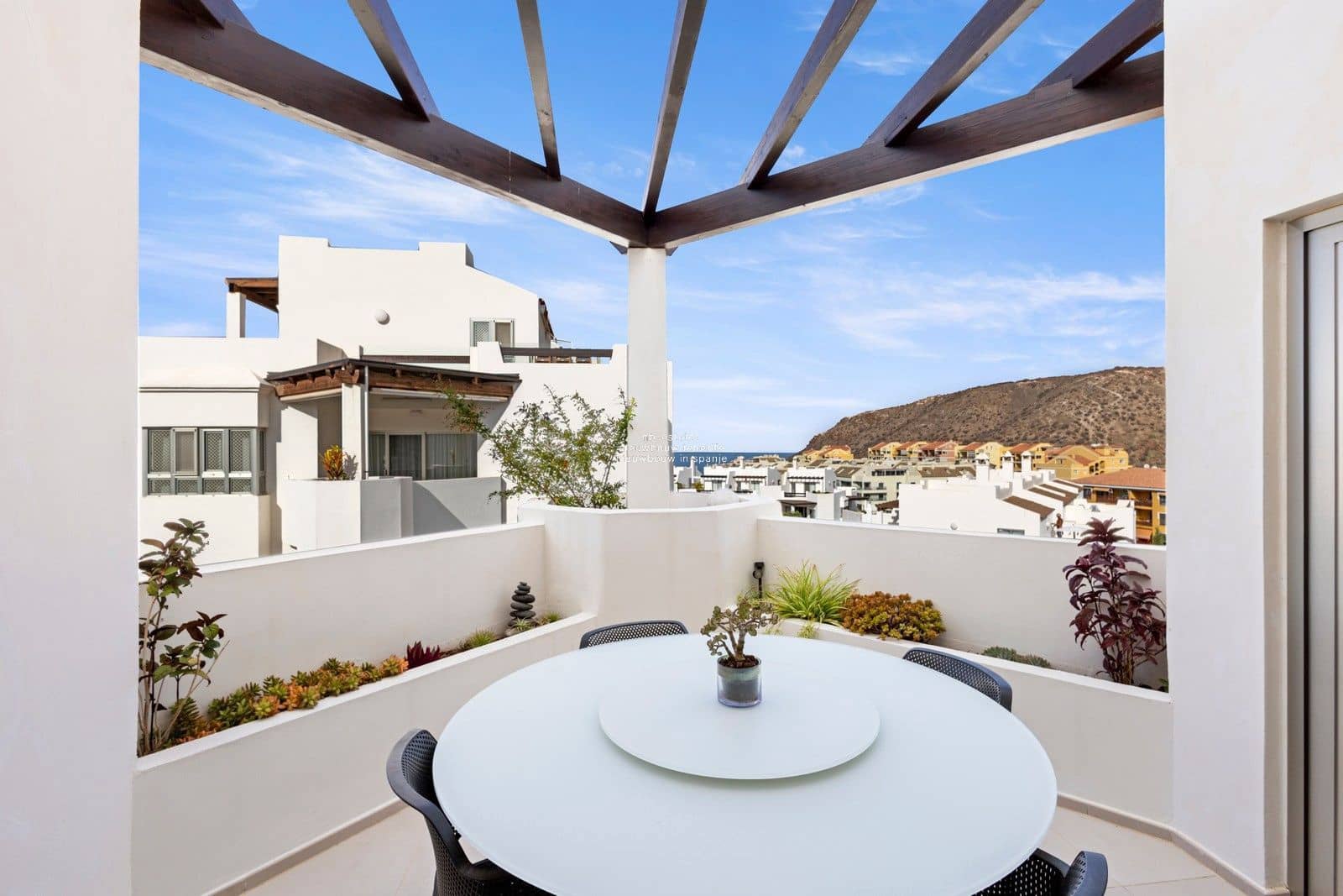 3 slaapkamer Penthouse te koop in Palm-Mar met zwembad garage - € 829.000 (Ref: 9325709)