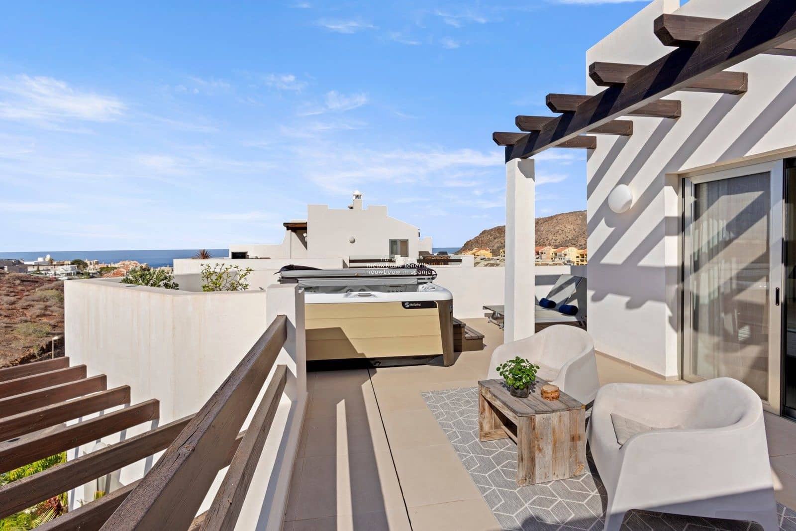 3 slaapkamer Penthouse te koop in Palm-Mar met zwembad garage - € 829.000 (Ref: 9325709)