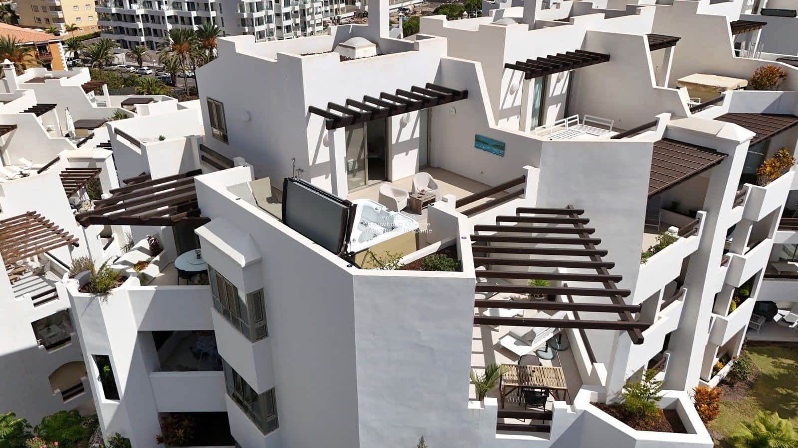 3 slaapkamer Penthouse te koop in Palm-Mar met zwembad garage - € 829.000 (Ref: 9325709)