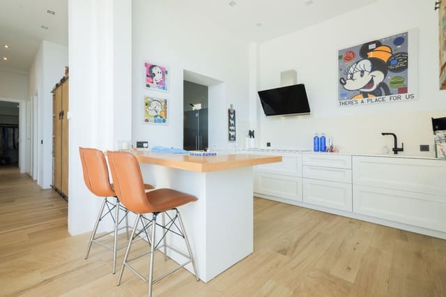 5 soveværelse Villa til salg i Moraira, Teulada-Moraira med swimmingpool garage - € 1.990.000 (Ref: 9354050)