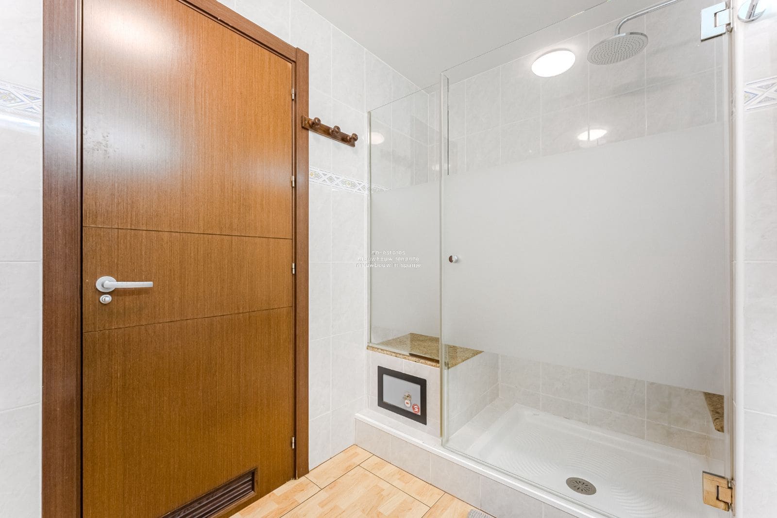 Piso de 2 habitaciones en Palm-Mar en venta con garaje - 359.000 € (Ref: 9402707)