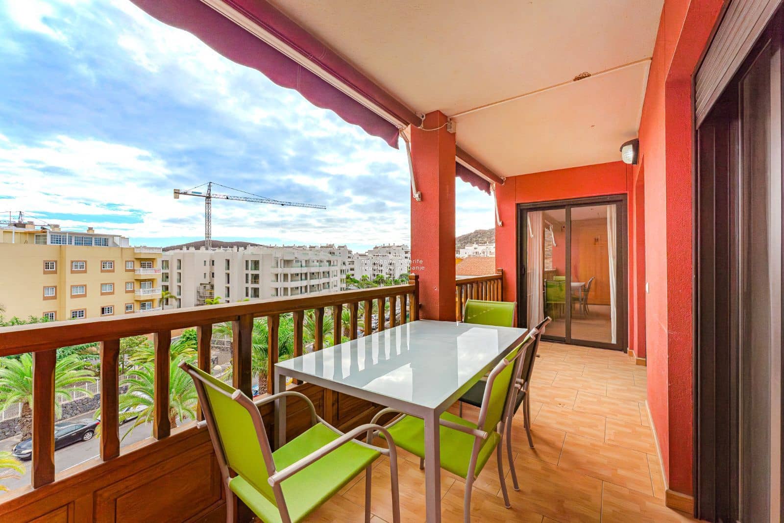 Piso de 2 habitaciones en Palm-Mar en venta con garaje - 359.000 € (Ref: 9402707)