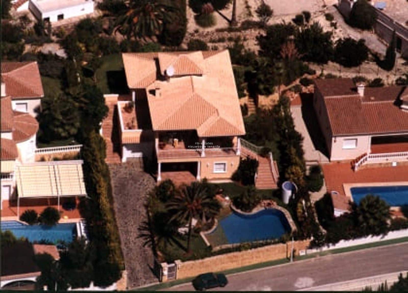 4 slaapkamer Villa te koop in Moraira met zwembad - € 965.000 (Ref: 9414296)