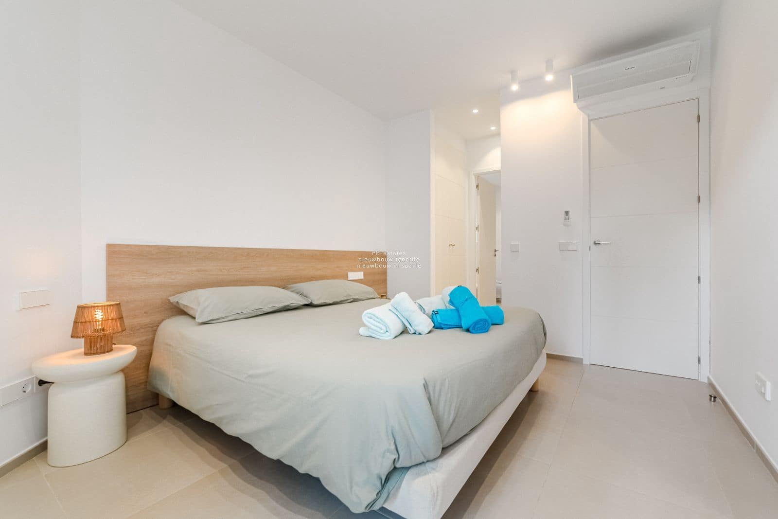 2 makuuhuone Asunto myytävänä paikassa Palm-Mar mukana uima-altaan 
autotalli - 595 000 € (Ref: 9428758)