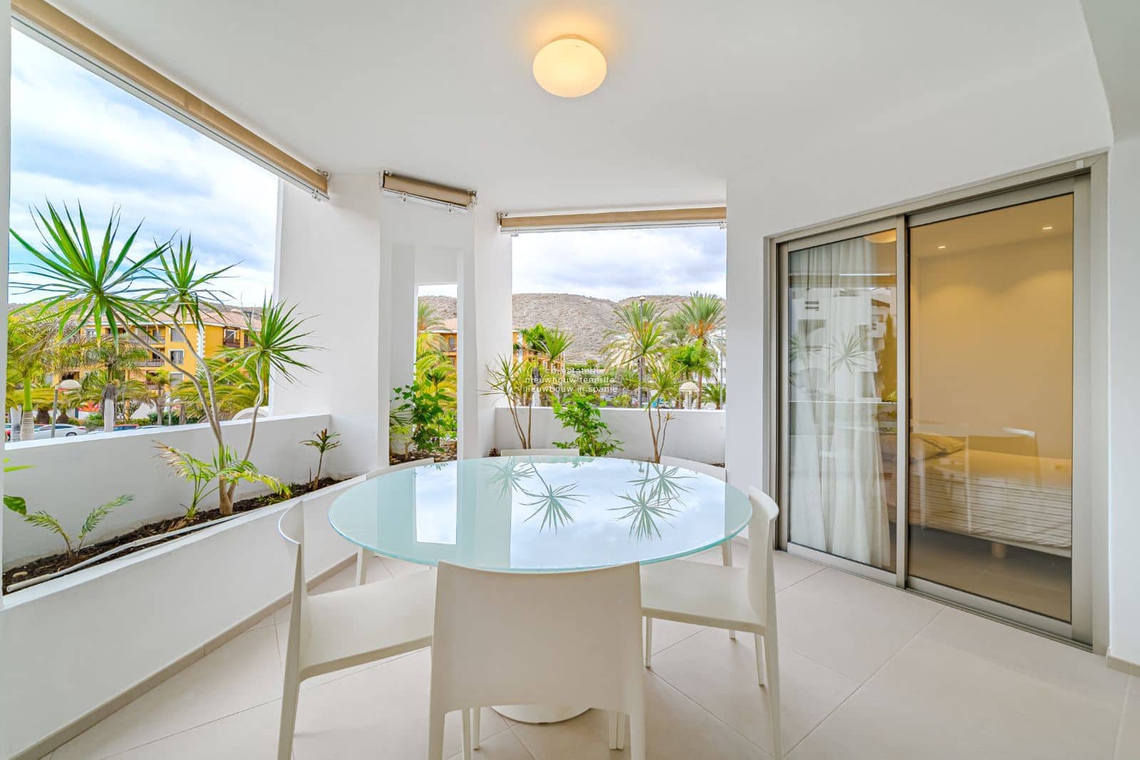 2 makuuhuone Asunto myytävänä paikassa Palm-Mar mukana uima-altaan 
autotalli - 595 000 € (Ref: 9428758)