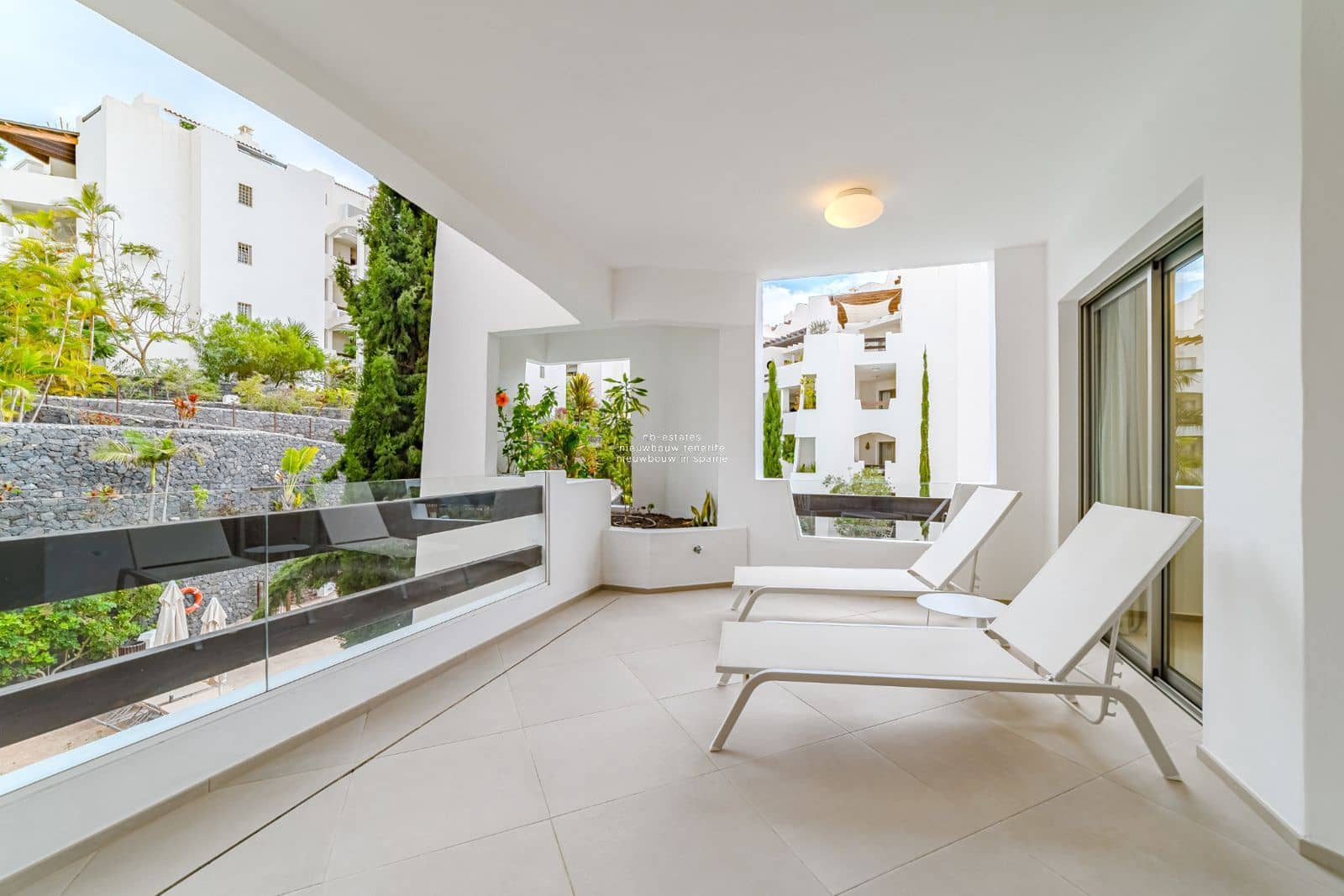 2 makuuhuone Asunto myytävänä paikassa Palm-Mar mukana uima-altaan 
autotalli - 595 000 € (Ref: 9428758)