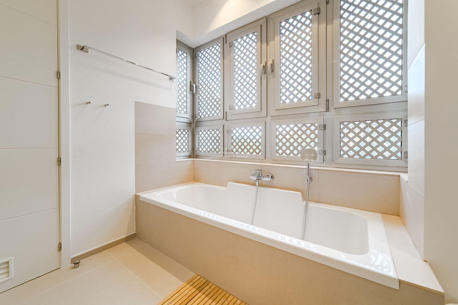 2 makuuhuone Asunto myytävänä paikassa Palm-Mar mukana uima-altaan 
autotalli - 595 000 € (Ref: 9428758)