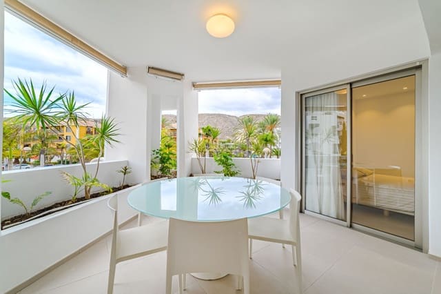 2 slaapkamer Flat te koop in Palm-Mar, Arona met zwembad garage - € 595.000 (Ref: 9428758)