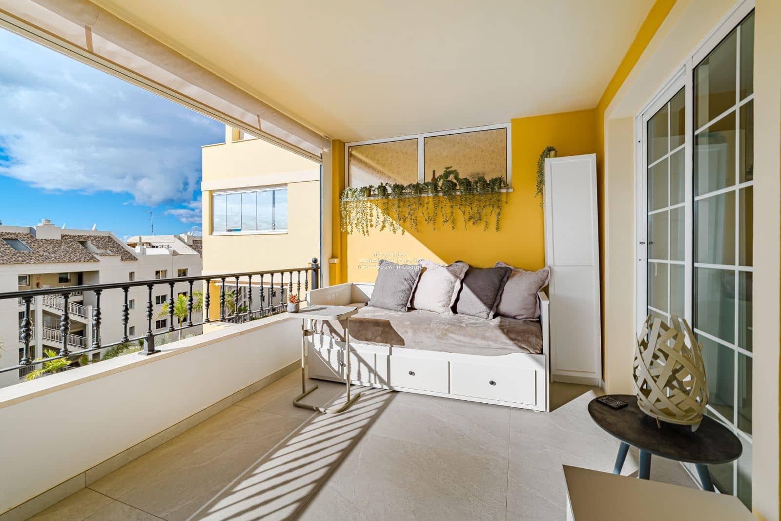 1 slaapkamer Flat te koop in Palm-Mar met zwembad garage - € 455.000 (Ref: 9436406)