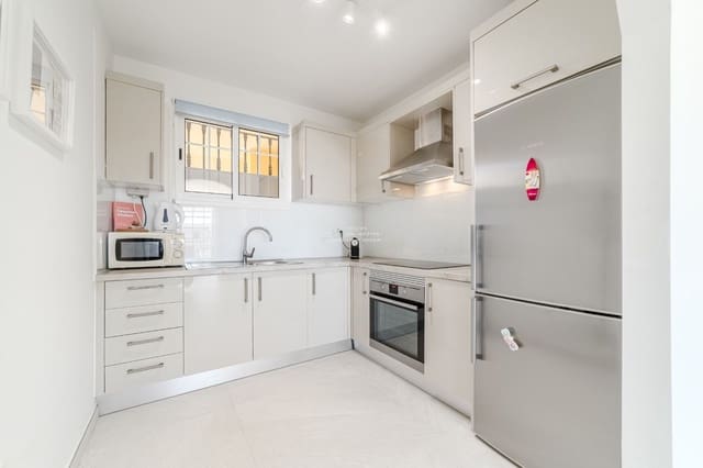 1 slaapkamer Flat te koop in Palm-Mar, Arona met zwembad garage - € 455.000 (Ref: 9436406)