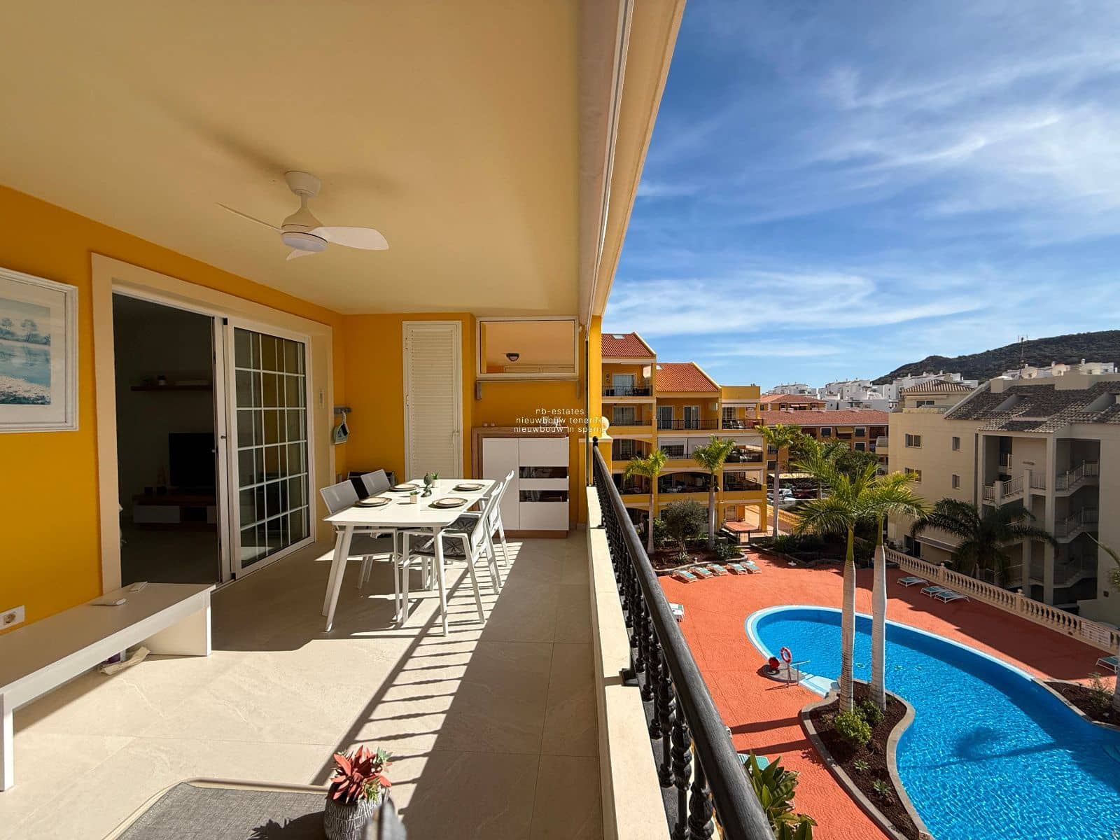 1 bedroom Flat for sale in Palm-Mar with pool garage - € 455,000 (Ref: 9436406)