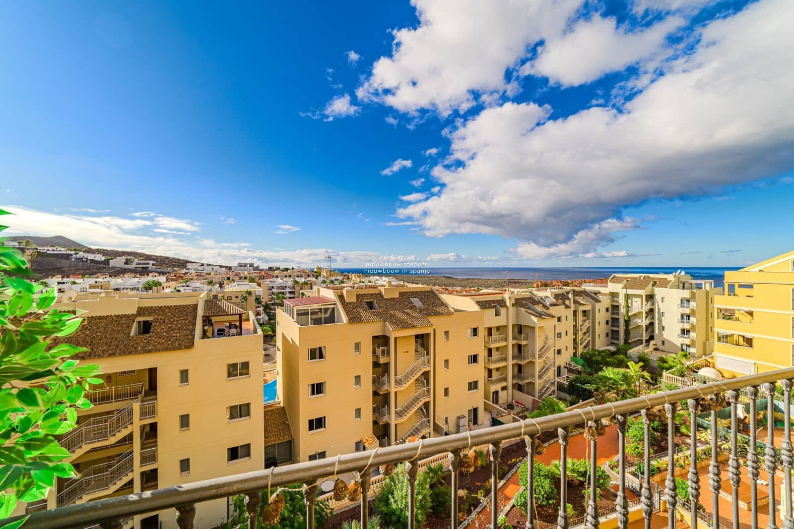 1 quarto Penthouse para venda em Palm-Mar com piscina - 325 000 € (Ref: 9436407)