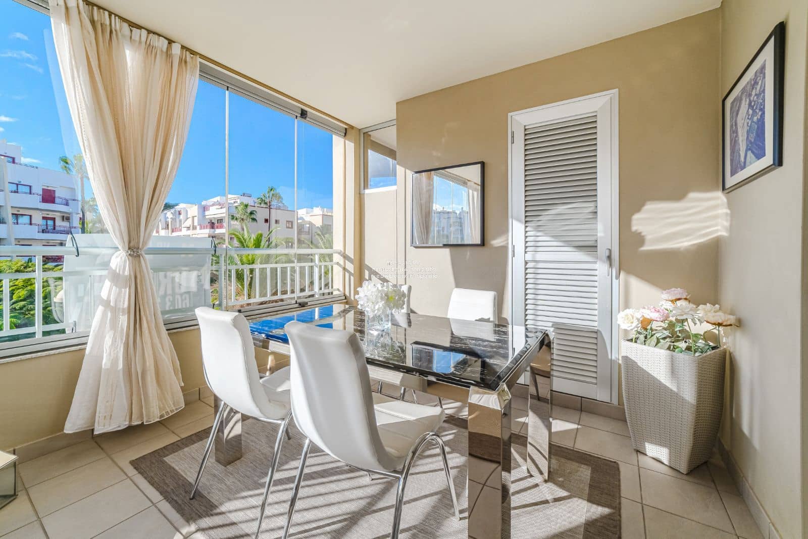 Piso de 1 habitación en Palm-Mar en venta con piscina garaje - 325.000 € (Ref: 9436536)