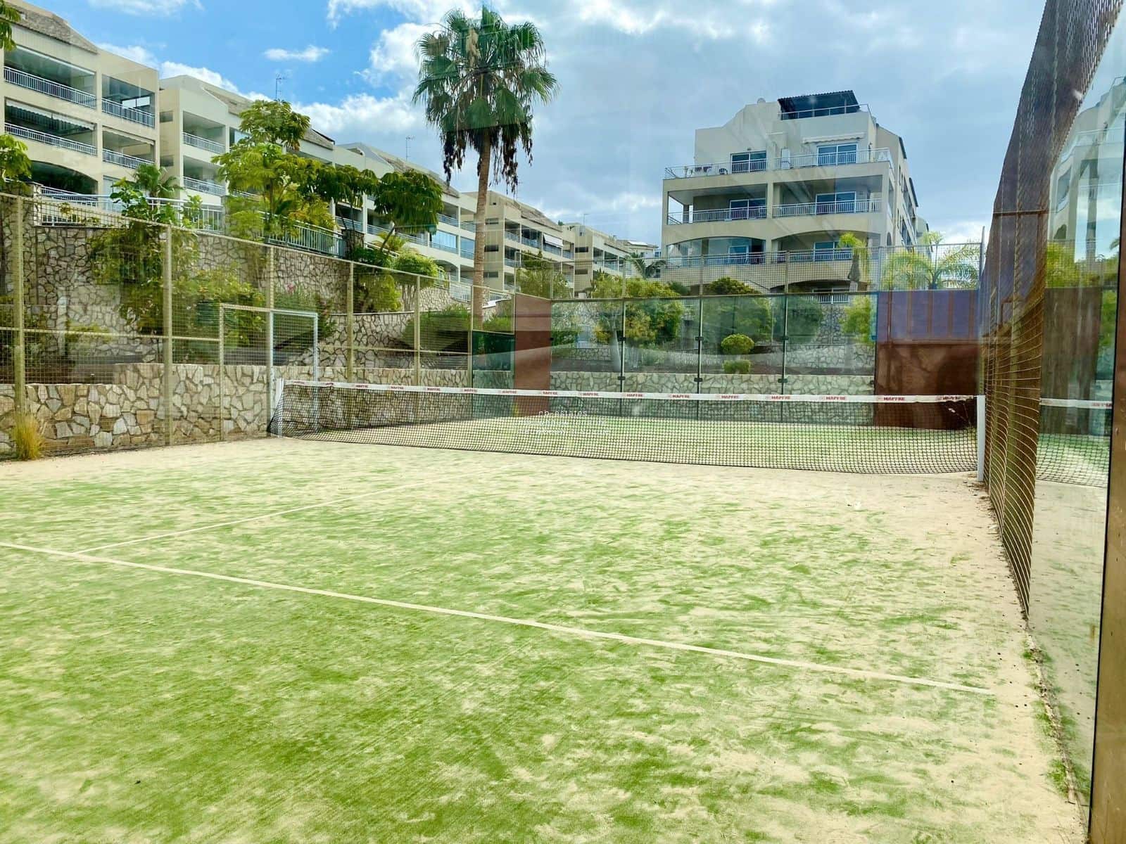 Piso de 1 habitación en Palm-Mar en venta con piscina garaje - 325.000 € (Ref: 9436536)